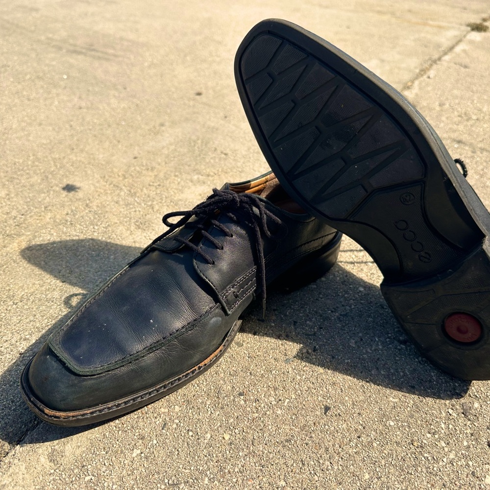 Ecco Men's Dark Leather Oxfords
